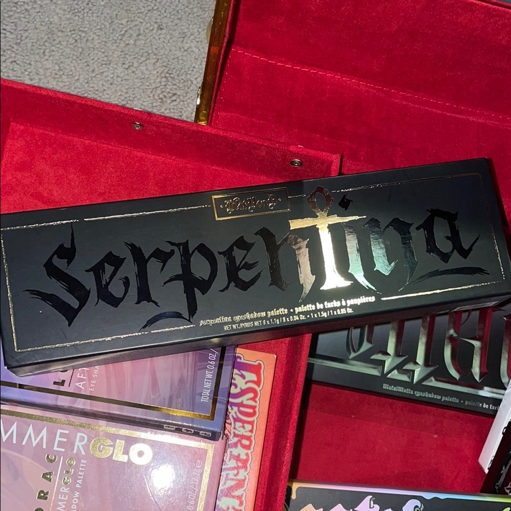 Kat Von D Serpentina Palette in Black and Gold
